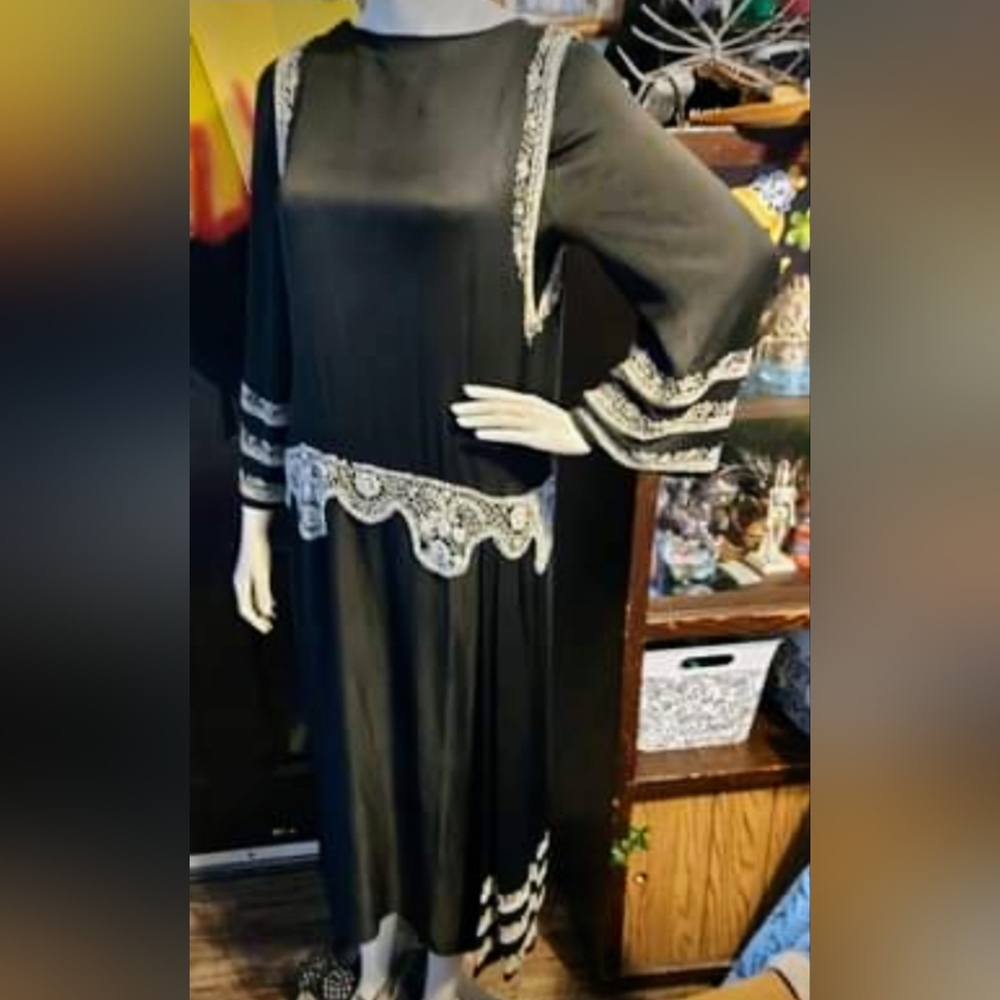 *VINTAGE* 1920's "flapper" dress